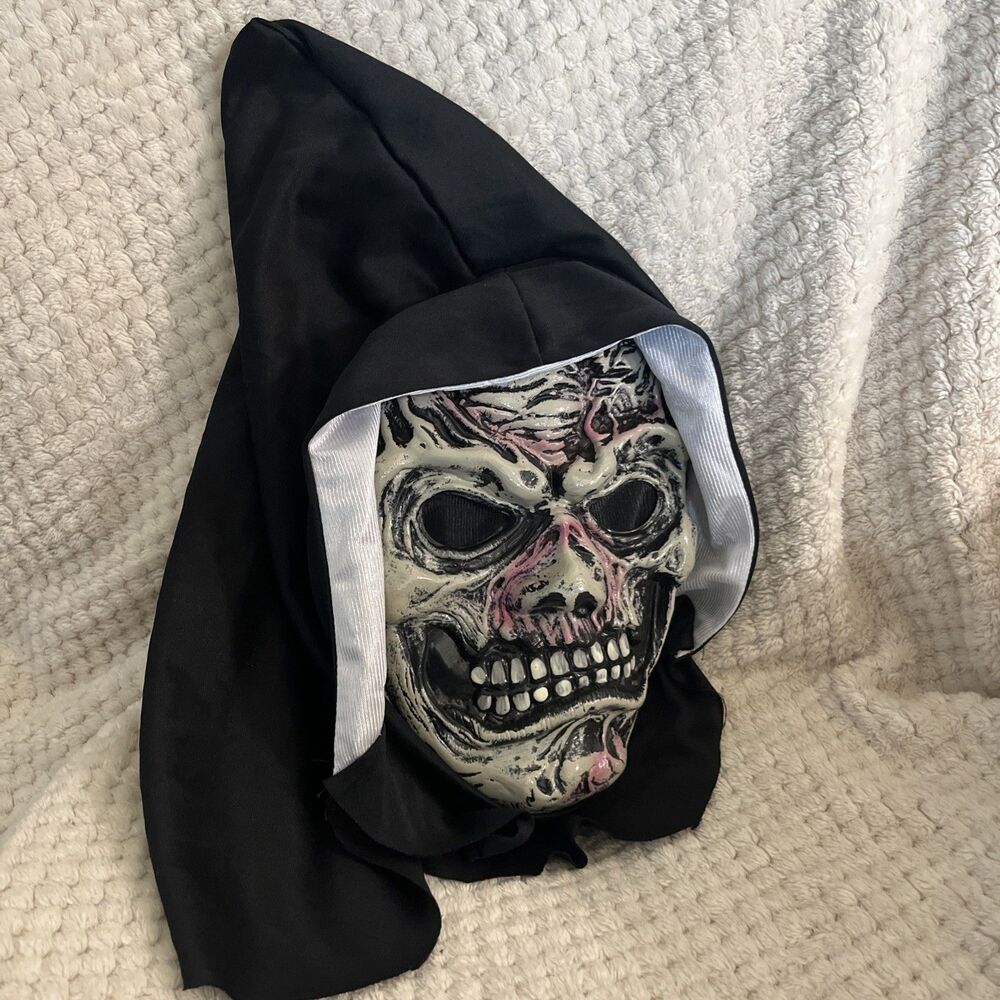 Easter Unlimited Hooded Zombie Mask. Glows In Dark Teeth.